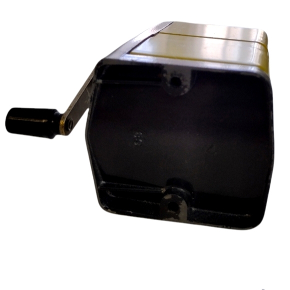 Vintage Pencil Sharpener - Picture 3 of 5